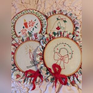 Vintage Christmas Embroidered Holiday Wall Decor Set